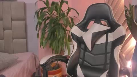 Juana online show from 09-28-25, 07:08