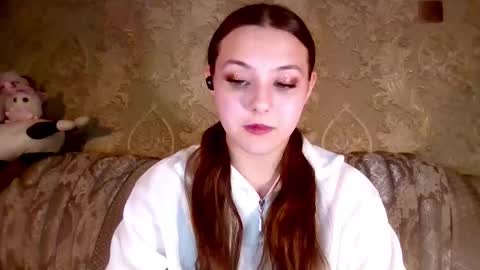 Snapshot of earlenegadsden chatting on 02-05-26, 03:05 Yuni online show from 02-05-26, 03:05