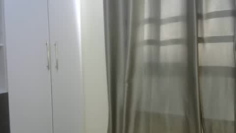 east_queen online show from 01-18-25, 01:40