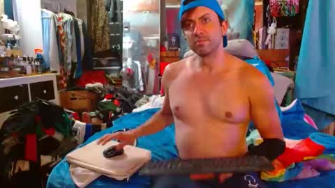 eastbayboy57 online show from 01-19-26, 02:37