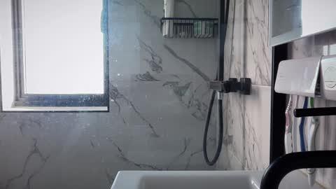 Nadia Ferreira  online show from 03-04-25, 08:57