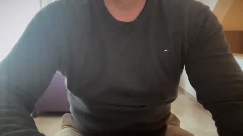 Snapshot of ebnk15 chatting on 02-19-25, 06:55 ebnk15 online show from 02-19-25, 06:55