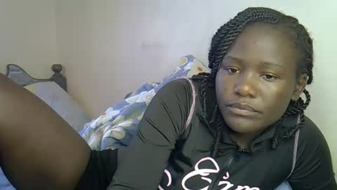 Snapshot of ebonnyqueeen chatting on 12-02-25, 10:20 Queen online show from 12-02-25, 10:20