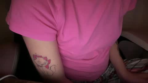 Snapshot of ebony8ivory chatting on 02-12-25, 04:54 americnbarbie online show from 02-12-25, 04:54