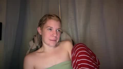 Snapshot of ebony8ivory chatting on 03-02-25, 06:16 americnbarbie online show from 03-02-25, 06:16