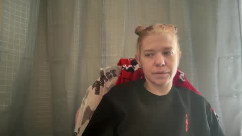 Snapshot of ebony8ivory chatting on 03-02-25, 02:54 americnbarbie online show from 03-02-25, 02:54