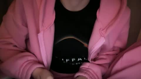 Snapshot of ebony8ivory chatting on 03-05-25, 02:14 americnbarbie online show from 03-05-25, 02:14