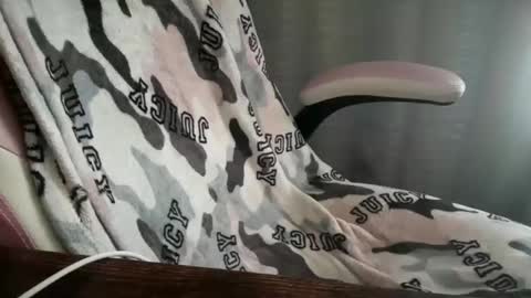 Snapshot of ebony8ivory chatting on 03-09-25, 03:05 americnbarbie online show from 03-09-25, 03:05