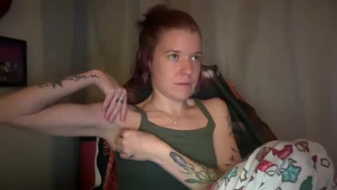 Snapshot of ebony8ivory chatting on 09-17-25, 04:58 americnbarbie online show from 09-17-25, 04:58