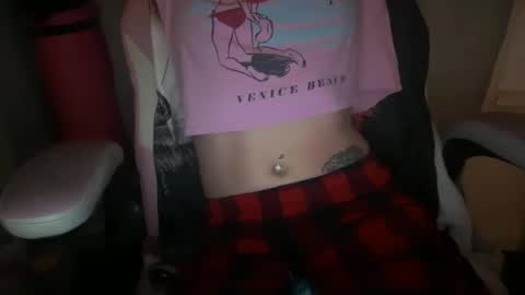 Snapshot of ebony8ivory chatting on 09-24-25, 05:00 americnbarbie online show from 09-24-25, 05:00