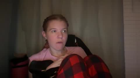 Snapshot of ebony8ivory chatting on 09-25-25, 12:47 americnbarbie online show from 09-25-25, 12:47