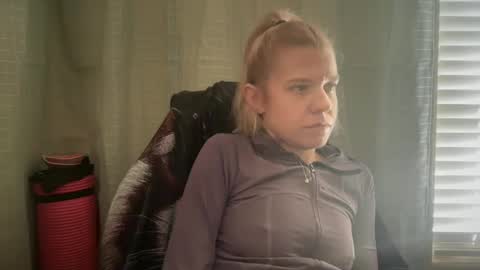 Snapshot of ebony8ivory chatting on 10-02-25, 01:40 americnbarbie online show from 10-02-25, 01:40