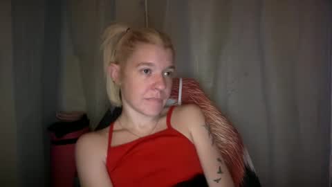 Snapshot of ebony8ivory chatting on 10-05-25, 04:22 americnbarbie online show from 10-05-25, 04:22