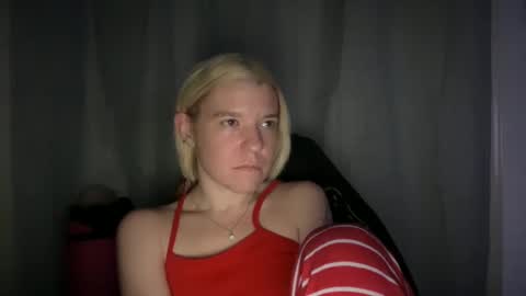 Snapshot of ebony8ivory chatting on 10-06-25, 04:32 americnbarbie online show from 10-06-25, 04:32