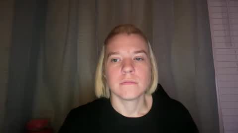 Snapshot of ebony8ivory chatting on 10-09-25, 04:54 americnbarbie online show from 10-09-25, 04:54