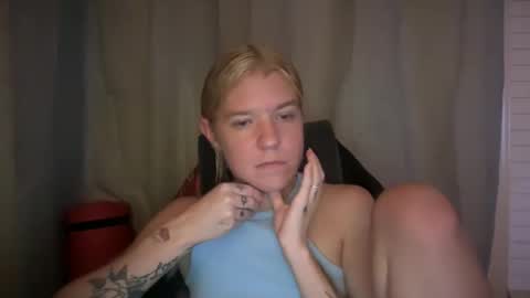 Snapshot of ebony8ivory chatting on 10-13-25, 02:55 americnbarbie online show from 10-13-25, 02:55