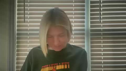 Snapshot of ebony8ivory chatting on 10-17-25, 12:08 americnbarbie online show from 10-17-25, 12:08