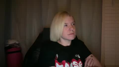 Snapshot of ebony8ivory chatting on 10-20-25, 03:51 americnbarbie online show from 10-20-25, 03:51