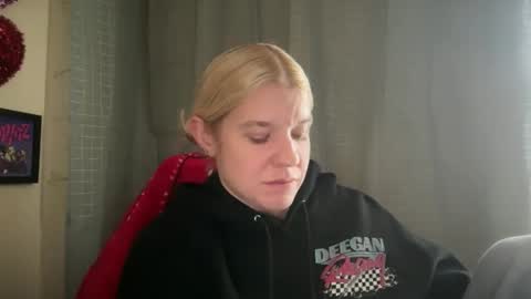 Snapshot of ebony8ivory chatting on 11-21-25, 08:18 americnbarbie online show from 11-21-25, 08:18