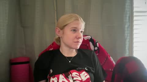 Snapshot of ebony8ivory chatting on 11-22-25, 03:00 americnbarbie online show from 11-22-25, 03:00