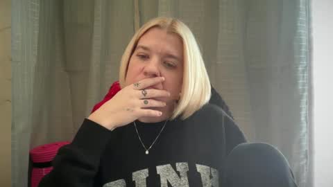 Snapshot of ebony8ivory chatting on 11-25-25, 06:30 americnbarbie online show from 11-25-25, 06:30