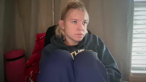 Snapshot of ebony8ivory chatting on 12-02-25, 02:23 americnbarbie online show from 12-02-25, 02:23