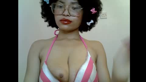 Snapshot of ebony_badgurl chatting on 02-10-26, 07:34 Ebony badgurl online show from 02-10-26, 07:34