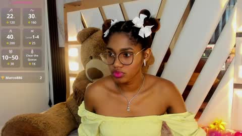Snapshot of ebony_beautifull chatting on 12-04-24, 01:58 Luci online show from 12-04-24, 01:58