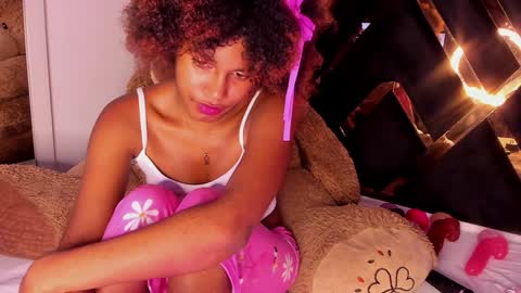 Snapshot of ebony_beautifull chatting on 02-07-25, 02:08 Luci online show from 02-07-25, 02:08