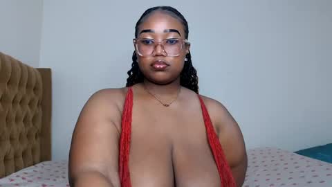 Snapshot of ebony_doll5 chatting on 08-04-26, 05:21 ebony_doll5 online show from 08-04-26, 05:21