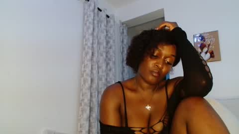 ebony online show from 12-21-25, 10:06