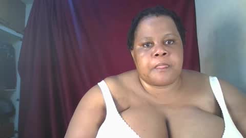 ebony_magixs online show from 10-19-25, 05:13