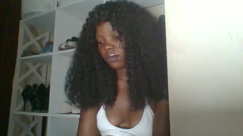Snapshot of ebony_malkia chatting on 12-16-25, 07:46 Malikia online show from 12-16-25, 07:46
