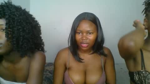 ebony_meeky online show from 10-21-25, 05:35