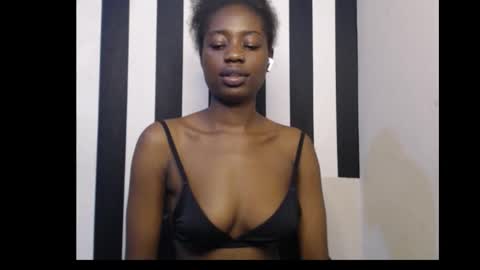 Ella online show from 12-17-25, 01:00