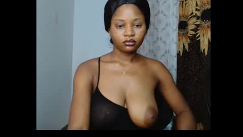 Snapshot of ebony_sweetgirl chatting on 02-15-26, 11:12 Ebony sweetgirl online show from 02-15-26, 11:12