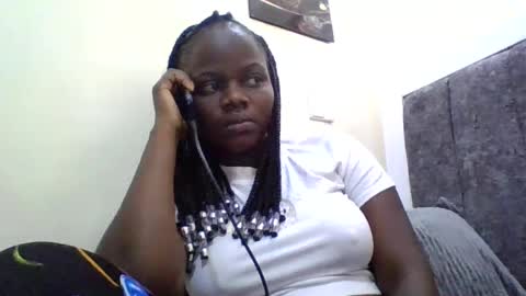 Snapshot of ebony_tasha chatting on 06-14-26, 07:32 tasha online show from 06-14-26, 07:32