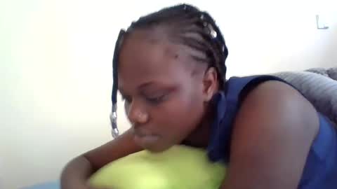 Snapshot of ebony_tasha chatting on 06-16-26, 05:43 tasha online show from 06-16-26, 05:43