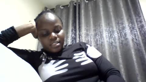 Snapshot of ebony_tasha chatting on 06-21-26, 07:38 tasha online show from 06-21-26, 07:38
