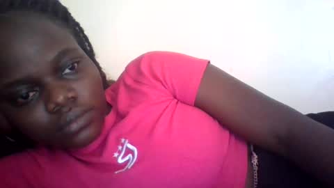 Snapshot of ebony_tasha chatting on 08-01-26, 06:12 tasha online show from 08-01-26, 06:12