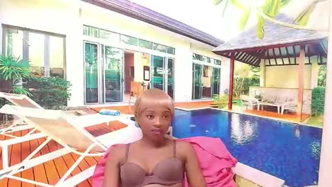 Snapshot of ebonycreamy69 chatting on 02-11-25, 11:12 Nova online show from 02-11-25, 11:12