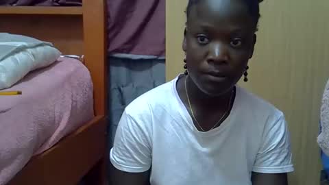 ebonydora online show from 12-14-25, 03:06