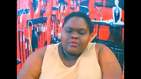 Snapshot of ebonyhotbuns4u2luv chatting on 10-27-25, 10:47 ebonyhotbuns4u2luv online show from 10-27-25, 10:47