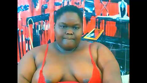 Snapshot of ebonyhotbuns4u2luv chatting on 11-01-25, 08:11 ebonyhotbuns4u2luv online show from 11-01-25, 08:11