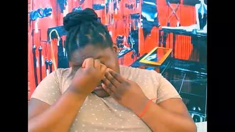 Snapshot of ebonyhotbuns4u2luv chatting on 11-17-25, 09:26 ebonyhotbuns4u2luv online show from 11-17-25, 09:26