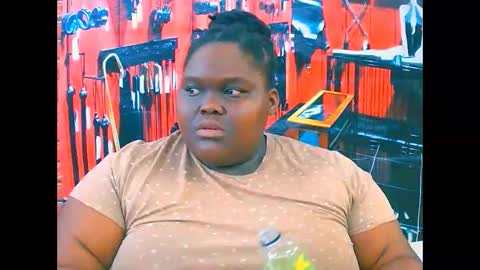 Snapshot of ebonyhotbuns4u2luv chatting on 11-18-25, 09:36 ebonyhotbuns4u2luv online show from 11-18-25, 09:36