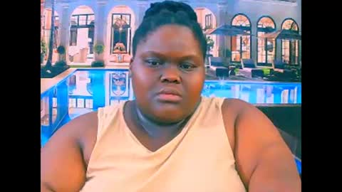 Snapshot of ebonyhotbuns4u2luv chatting on 12-15-25, 08:51 ebonyhotbuns4u2luv online show from 12-15-25, 08:51