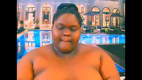 ebonyhotbuns4u2luv online show from 12-19-25, 07:37