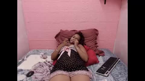 Snapshot of ebonykelz chatting on 12-15-25, 11:25 ebonykel online show from 12-15-25, 11:25