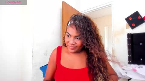 Snapshot of ebonylatinx chatting on 01-28-25, 06:28 Angela online show from 01-28-25, 06:28